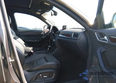 2018 Audi Q3 2.0T Premium/2.0T Sport Premium z USA, uszkodzony, nr VIN WA1JCCFSXJR009074